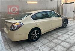 نيسان ألتيما